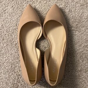 NWT Nine West Pointed Flats